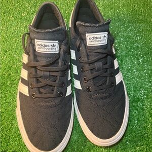 Adidas Men's Black and White Skate Sneakers